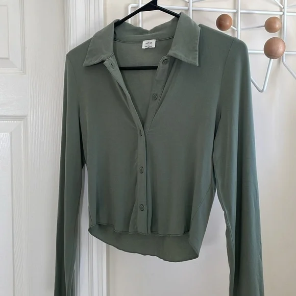 Aritizia - Wilfred - Cropped Casual Button Down Top - Green - XS - Picture 2 of 11